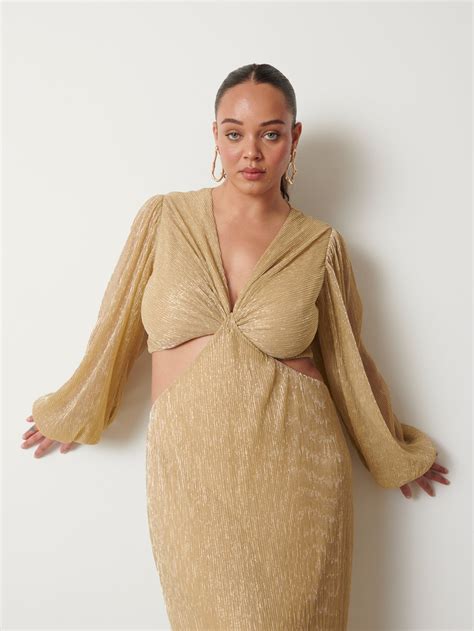 Zaya Plisse Metallic Maxi Dress Curve - Metallic Gold – Pretty Lavish