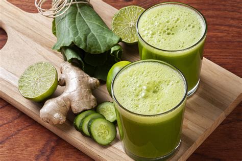Suco De Couve Gengibre E Limão - Receita de Suco detox para desinchar com couve, limão e gengibre ...