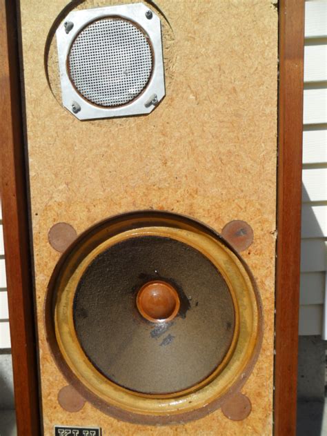 klh history updatemodel  klh  classic speaker pages