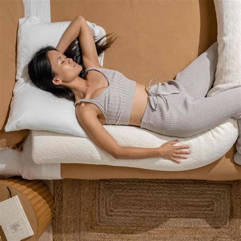 Where To Place Pillows For Back Pain | Storables