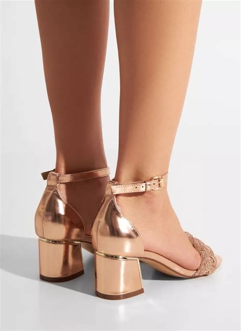 Золотые босоножки на каблуке Pretty Please DeeZee&CCC