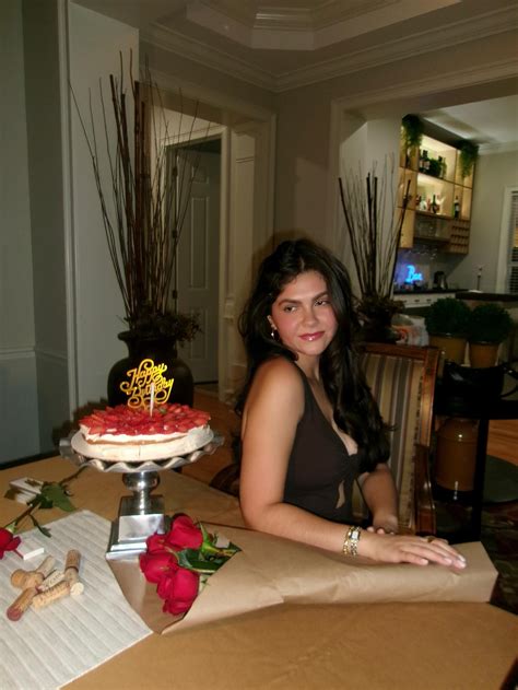 Isabel Moya (@isabelxm_) • Instagram photos and videos