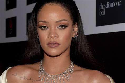 AboutHer’s Top 10 Most Beautiful Singers in The World | About Her