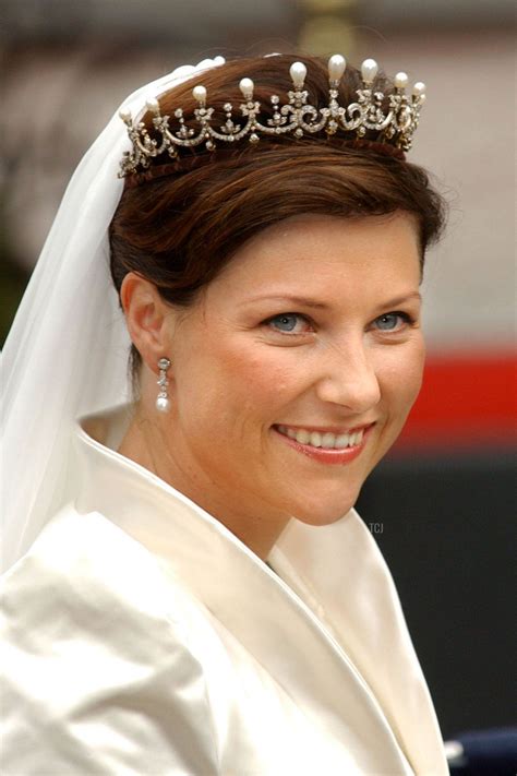 Most breathtaking royal wedding tiaras – Artofit