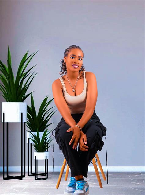 Hot Nude Busty Women Photos, Download The BEST Free Hot Nude Busty