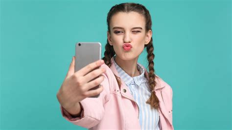 Egy szelfiből tudták meg, hogy valójában testvérek