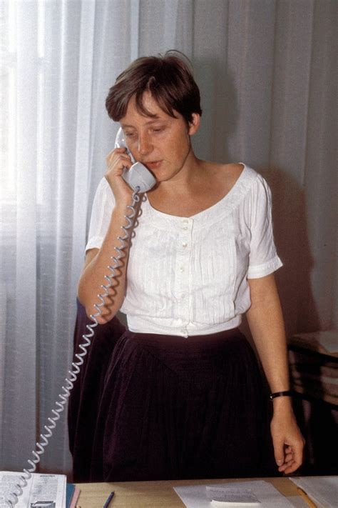 Photo : Archives - Angela Merkel le 22 mai 1990. - Purepeople