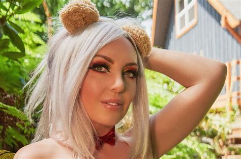 The Unexpected Twist: Unmasking the Jessica Nigri OnlyFans Scandal - fy3f35h