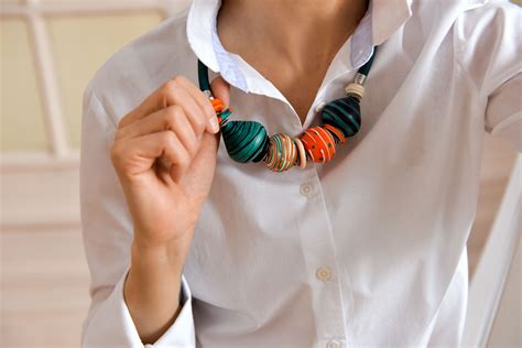 Колье из матового муранского стекла | Tassel necklace, Washer necklace ...