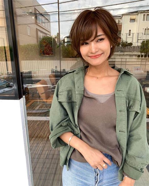 60代の若く見える素敵なヘアスタイル特集｜おしゃれなショートを紹介- LALA HAIR MAGAZINE [ララヘアマガジン]