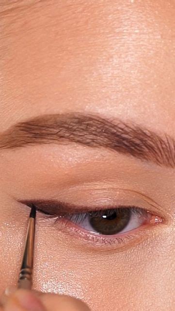 ASLI 🫶MAKEUP ARTIST/TEACHER on Instagram: "СТРЕЛКА ДЛЯ НАВИСШЕГО ВЕКА 🔥 ...
