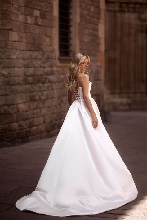 The Wedding Collective - Wedding Dresses in Pretoria - Modern Wedding
