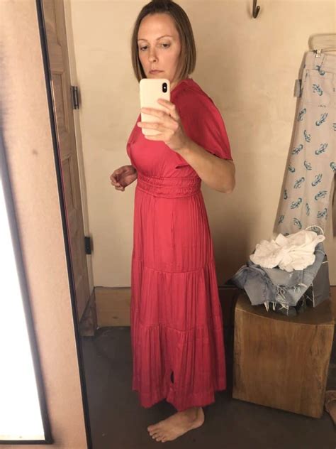 Where To Buy Clothes for the Apple Shape: 9 Chic and Stylish Brands