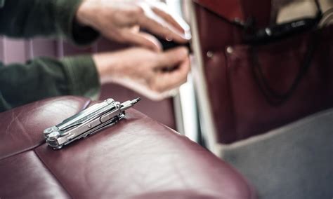 leatherman   popular wave multitool  touch