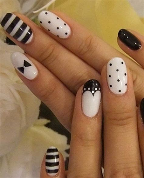 Черно белый маникюр фото | Naemi - красота, стиль, креативные идеи