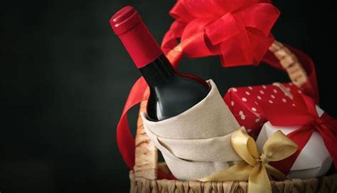 15 Great Wine Gift Basket Ideas in 2021 - Grills Forever