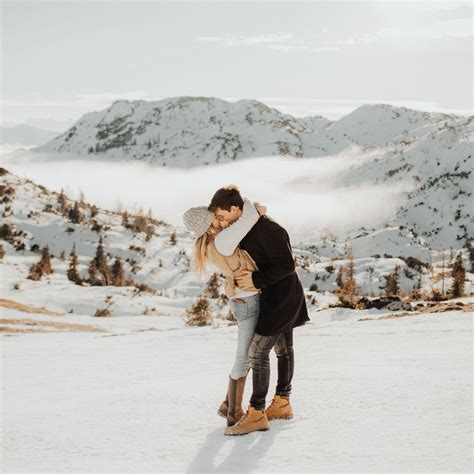 Snowy Couple Photos | Snow photoshoot, Winter couple pictures, Couple