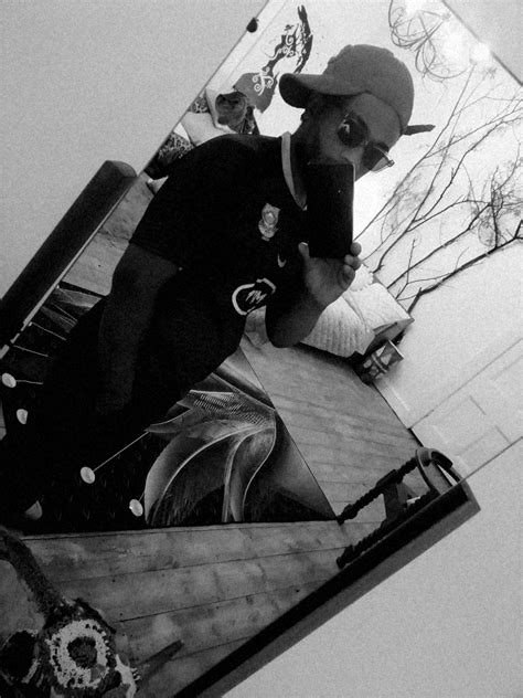 Emtee Da Hustla - The Love Is Real Out Here I'm So Glad I'm Somebody's