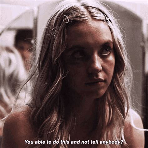 Actress Sydney Sweeney Gifs
