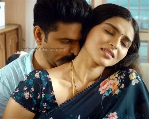 kayadu lohar teluugu  alluri  hot romance saree hd stills