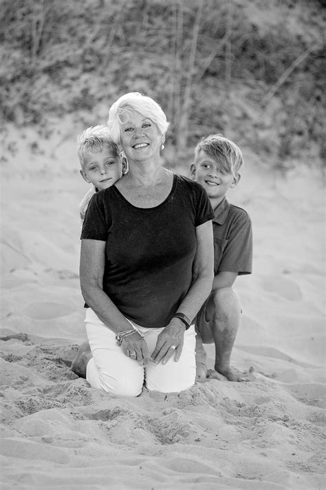 The Jacoby Family | Outer Banks, NC Family Beach Session | Destination
