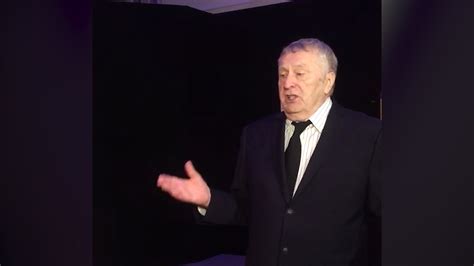 "Судя по грудям, это женщина": Жириновский посетил скандальную выставку ...