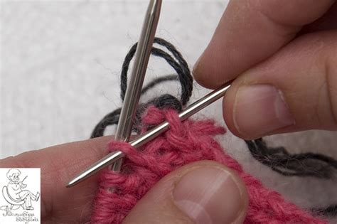 Как красиво закрыть петли на горловине, чтобы получился круглый край ...