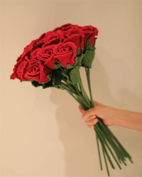 Best Crochet Rose Bouquet in Red – Lenstudio Crochet