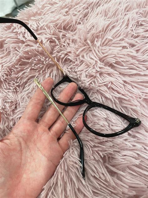 itseunchae on Twitter: "I accidentally sat on my glasses. they are