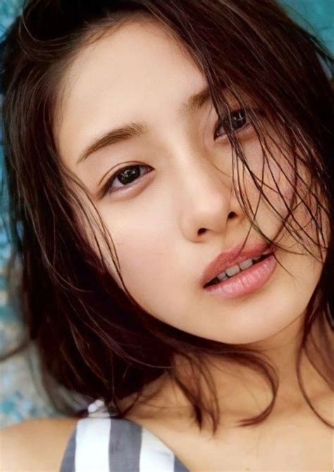 satomi ishihara moda schone asiatische frauen