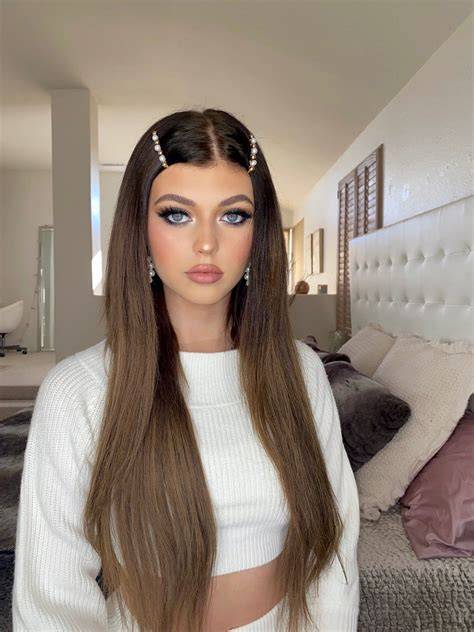 loren gray cute jumper | Cabello gris marrón, Peinados, Peinados lisos