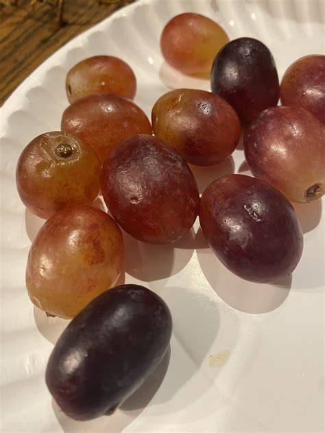 Eating 12 Grapes For New Years 2025 - Calley Norean