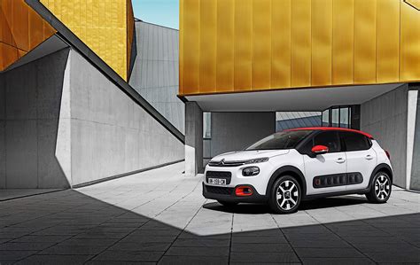 Citroen UK Brings Couples Together on the Track With First Dates ...