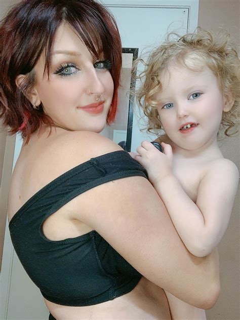 How to Juggle Life as a Gyaru Mama - Hello Lizzie Bee