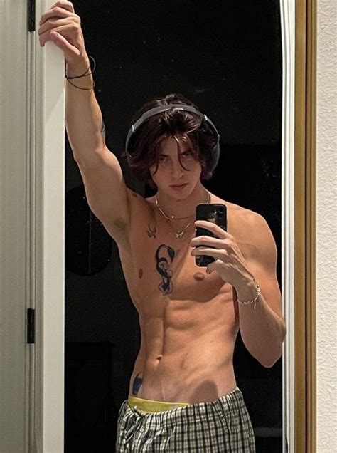 thirst trap ideas aesthetic guys daddy aesthetic  beautiful men