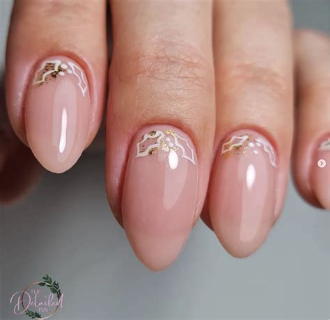 45+ Subtle Christmas Nails Design Ideas