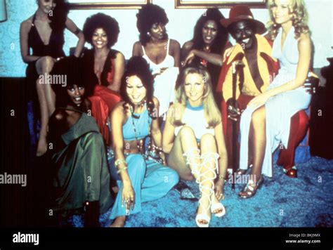 COFFY (1973) LINDA HAYNES, PAM GRIER, ROBERT DOQUI COFF 001 Stock Photo ...