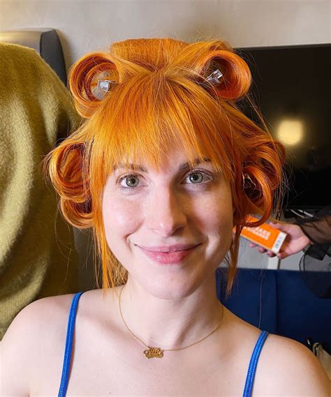How Hayley Williams Gets Ready to Perform on a Paramore Tour — See