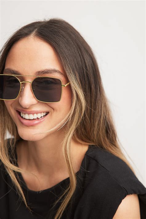 Wide Wire Frame Sunglasses Gold | NA-KD