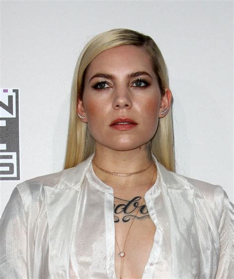 Skylar Grey – 2016 American Music Awards in Los Angeles • CelebMafia