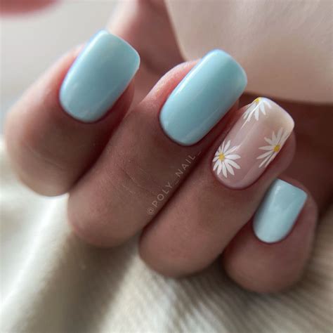 Голубой маникюр с ромашками | Cute gel nails, Nails inspiration, Manicure