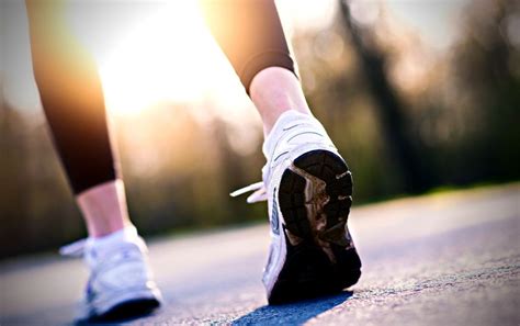 how long should it take to walk 5 miles