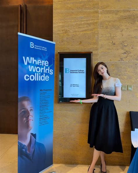 Elle Lee 李文煊 (@elleiconlee) • Instagram photos and videos