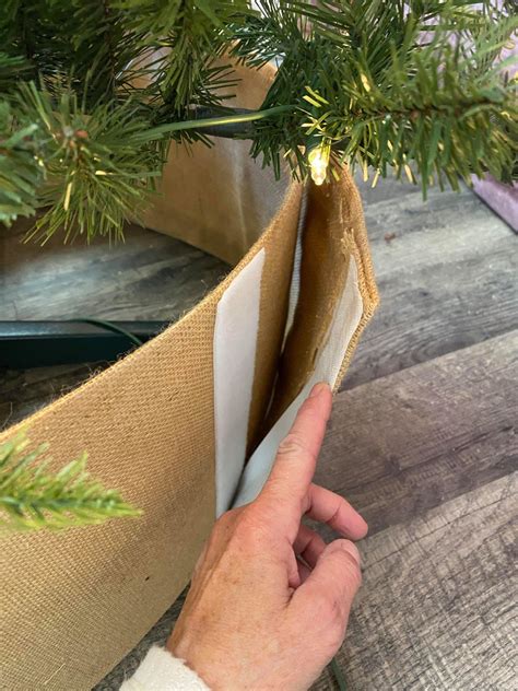 DIY Poster Board Tree Collar - The Shabby Tree | Base de árbol de ...