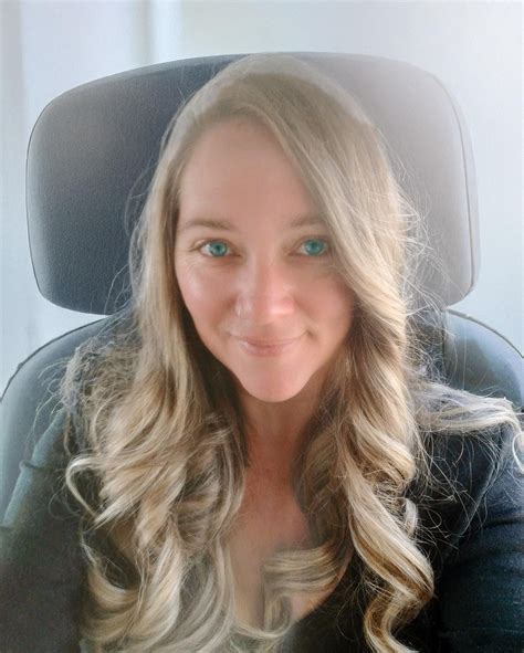 From adversity to triumph: Lesley Saunders' inspiring marketing journey