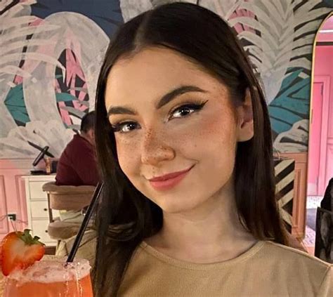 Demi Hawks Biography/Wiki, Age, Height, Career, Photos & More | Bra and ...