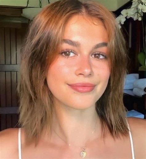 kaia gerber | Brown hair looks, Bob hair color, Short hair styles