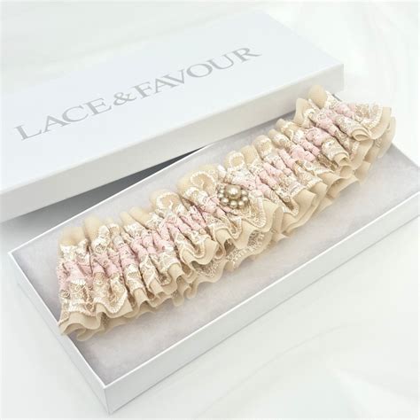 Serenity Nude Lace Vintage Hochzeit Strumpfband mit Perlenbesatz