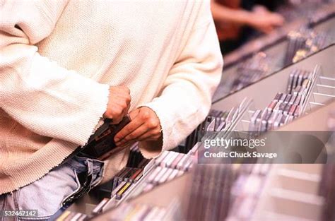 Shoplifters Photos and Premium High Res Pictures - Getty Images