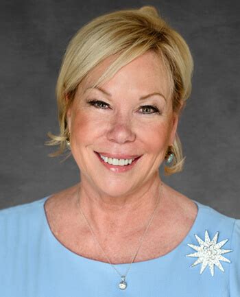 Lili Richmond - Portland, ME Loan Officer | CrossCountry Mortgage
